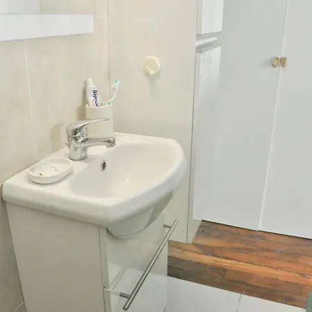 Cosy Apt Close To The Heart Of * París