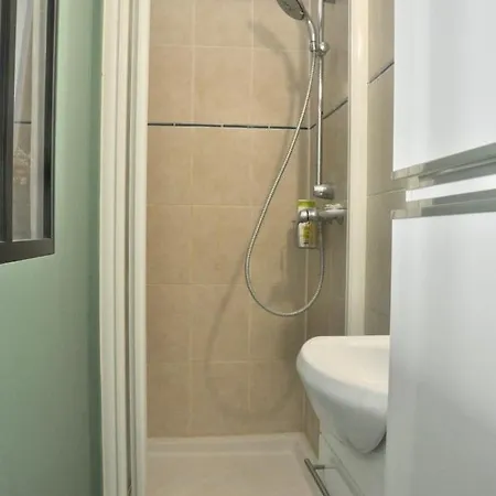 Cosy Apt Close To The Heart Of París